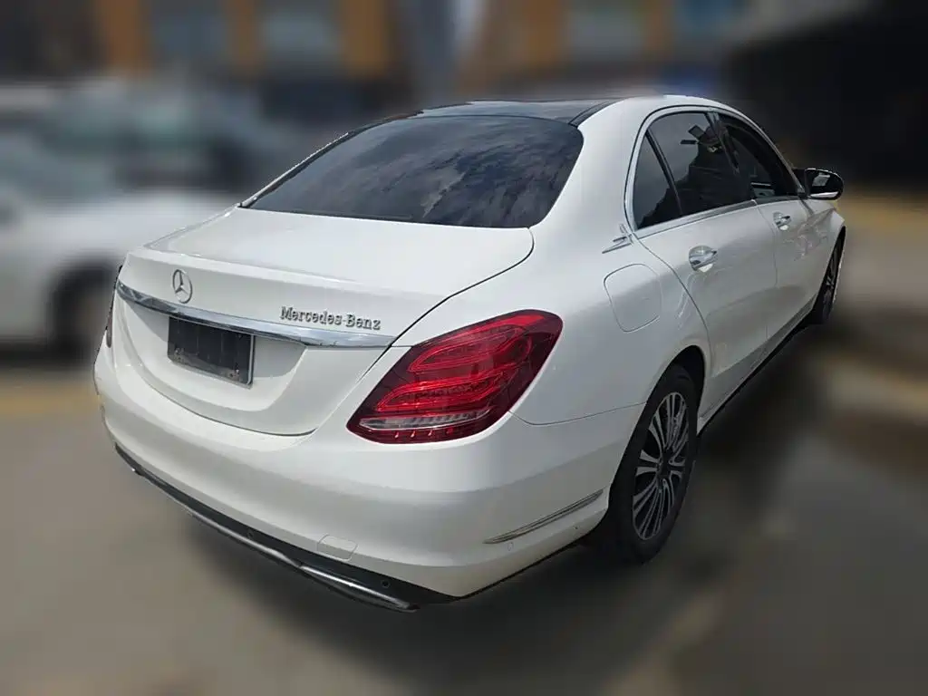 Mercedes-Benz C-Class — миниатюра 10
