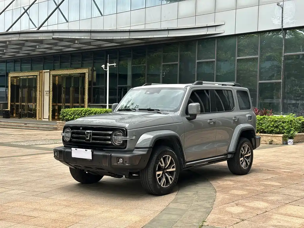 Tank Tank 300 2022