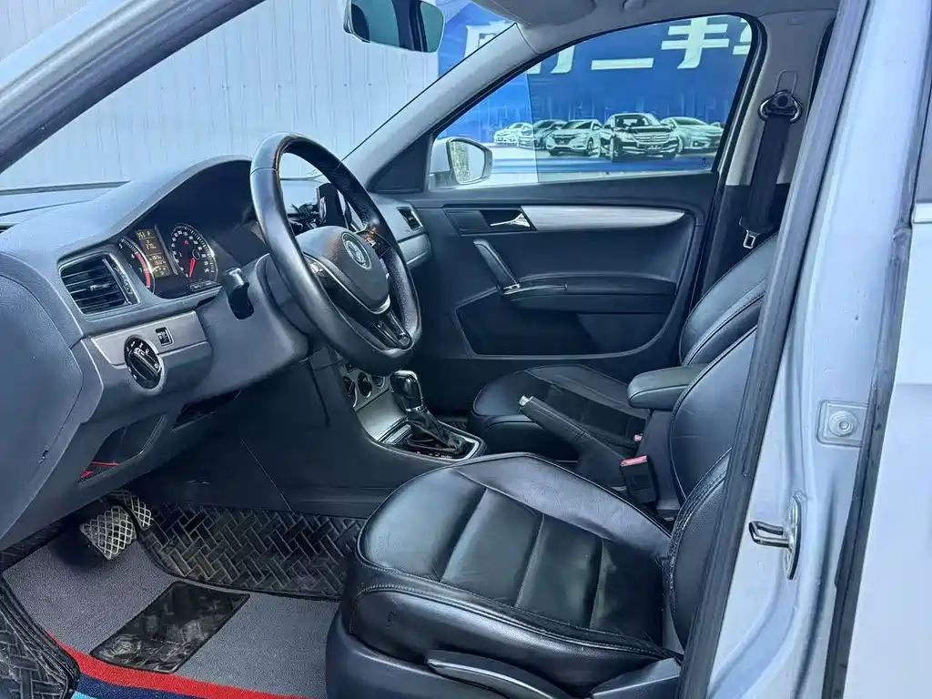 Volkswagen Lavida — миниатюра 4