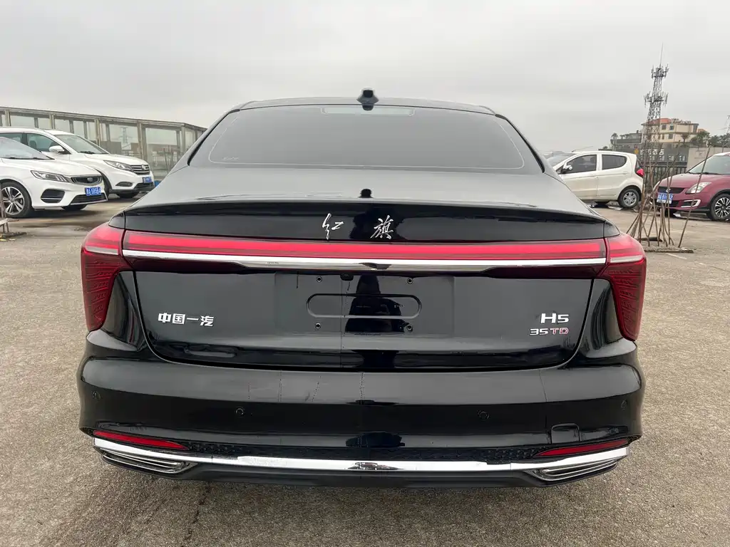 Hongqi Hongqi H5 — миниатюра 10
