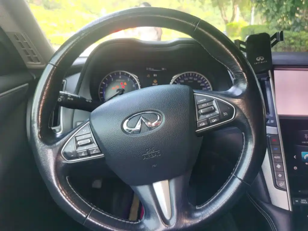 Infiniti Q50L — миниатюра 6