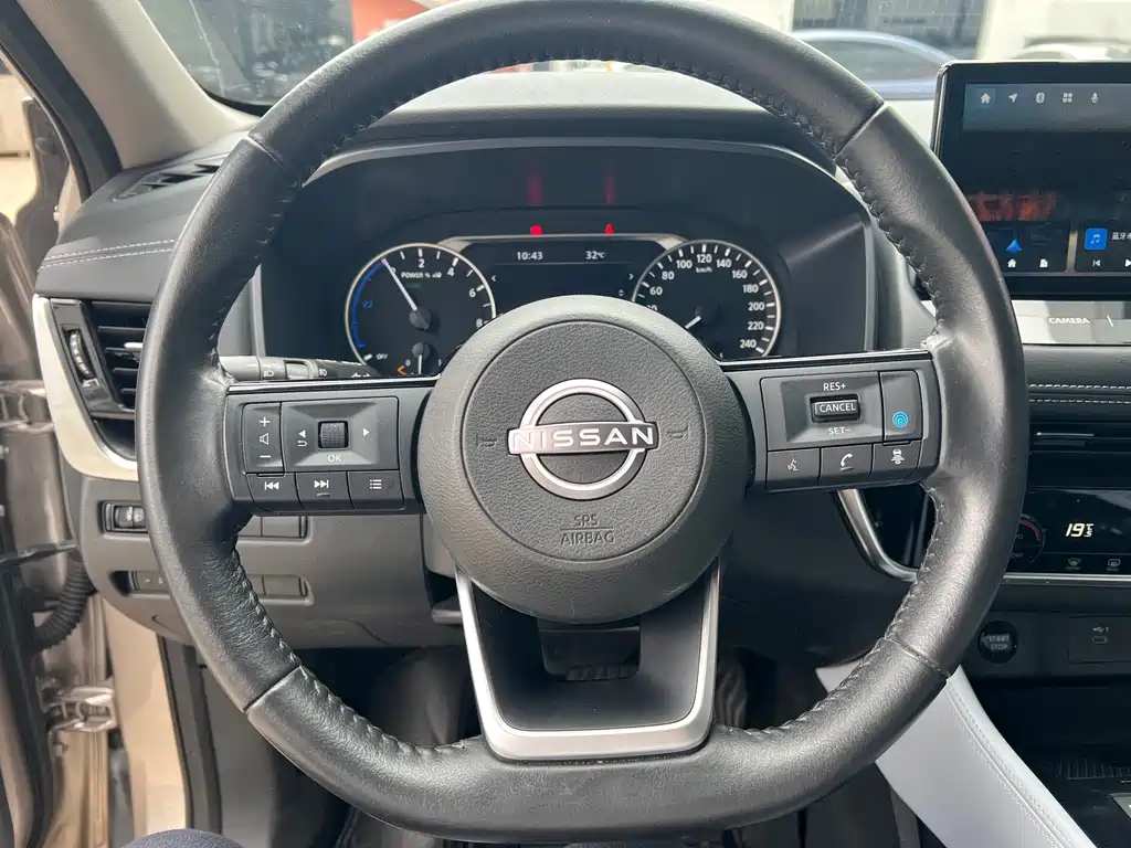 Nissan X-Trail — миниатюра 9