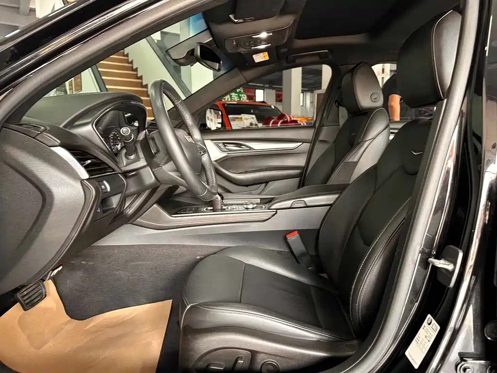 Cadillac CT5 — миниатюра 6