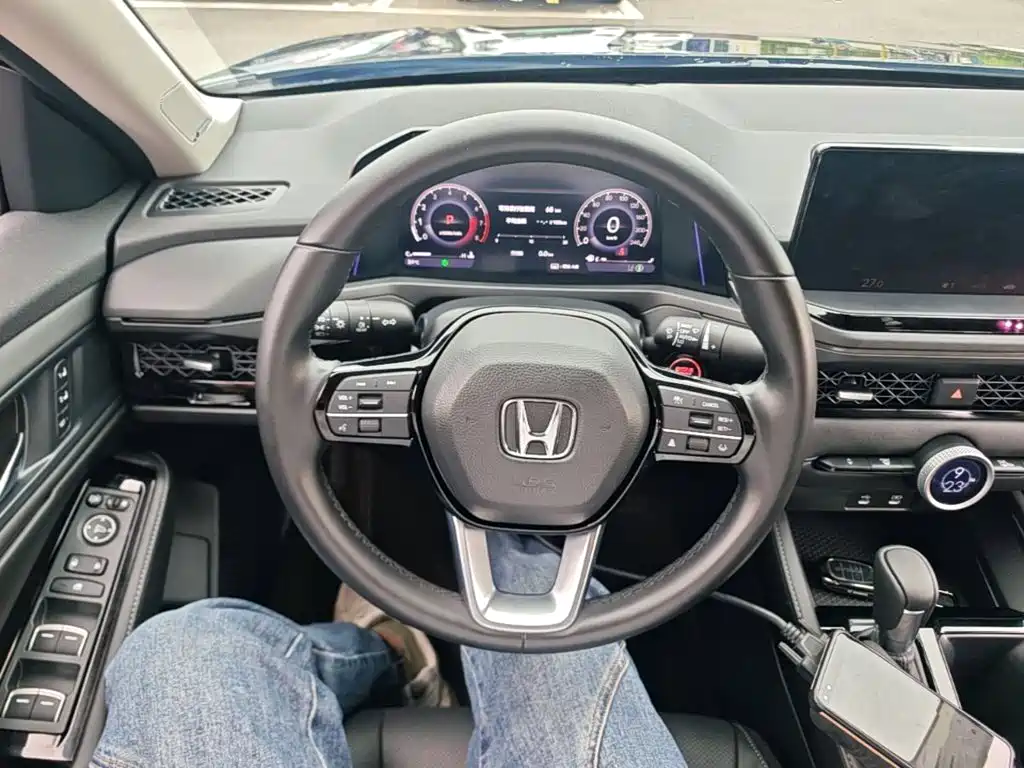 Honda Accord — миниатюра 11
