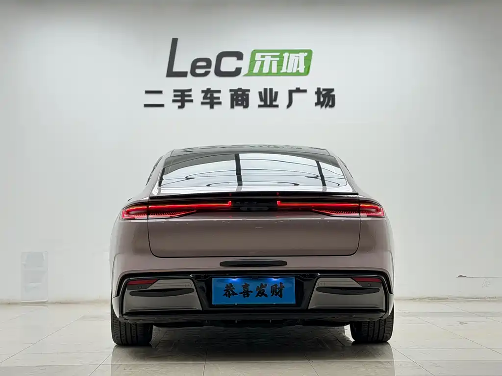 GEELY GALAXY GALAXY E8