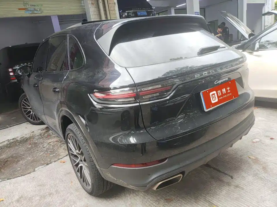Porsche Cayenne — миниатюра 3