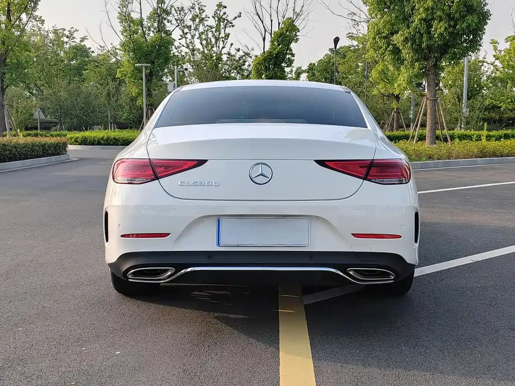 MERCEDES-BENZ CLS