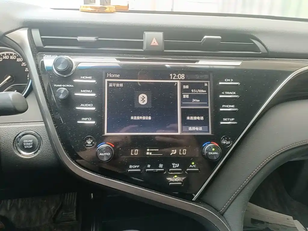 Toyota Camry — миниатюра 13