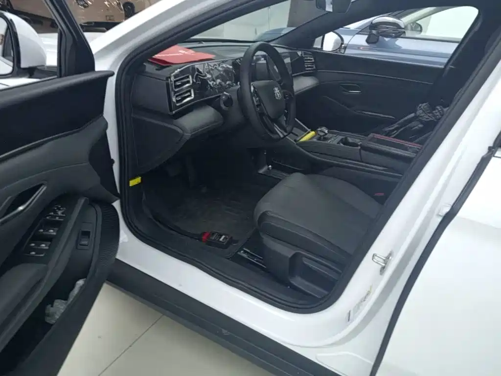 BYD Qin L — миниатюра 15