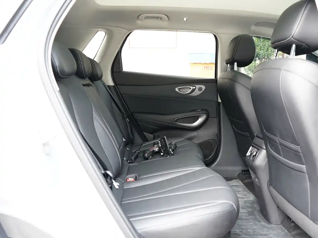 BYD Sealion 05 EV — миниатюра 6