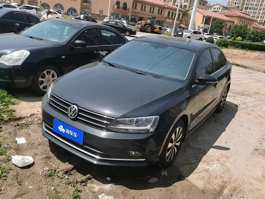 Volkswagen Sagitar 2018