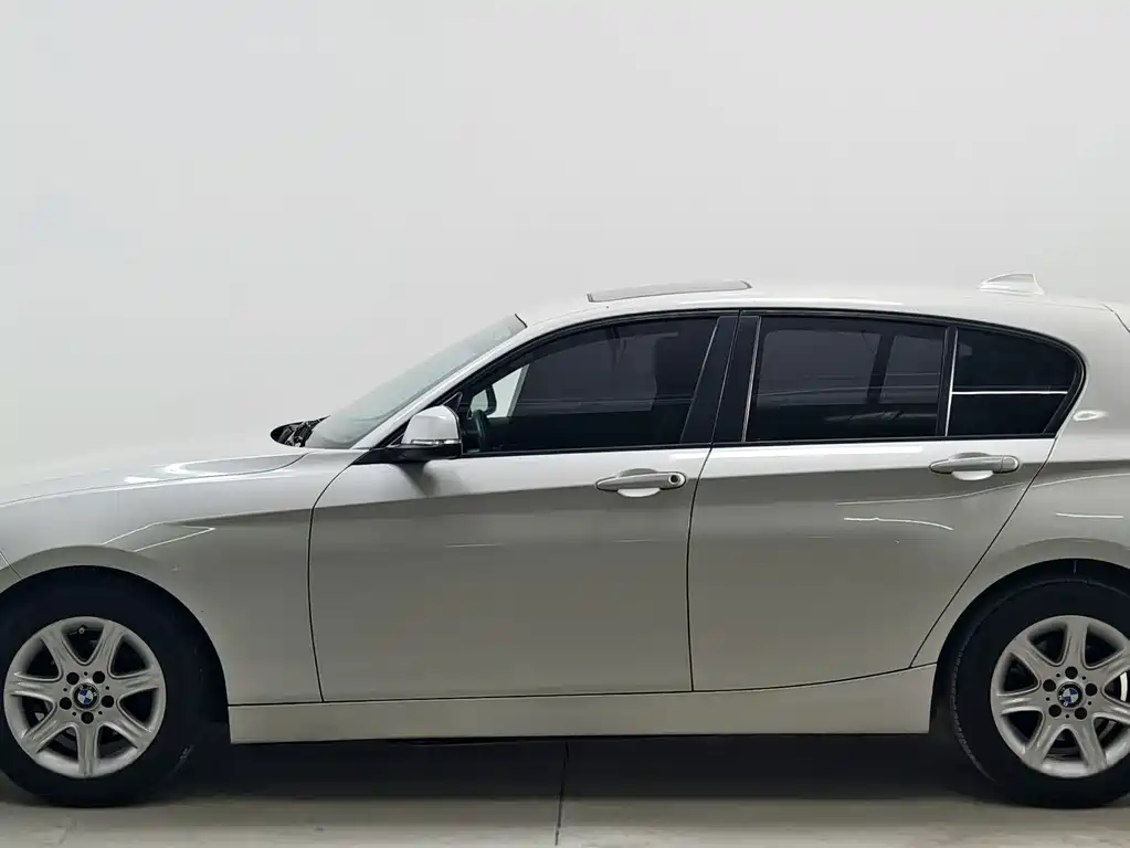 BMW 1 Series (Import) — миниатюра 7