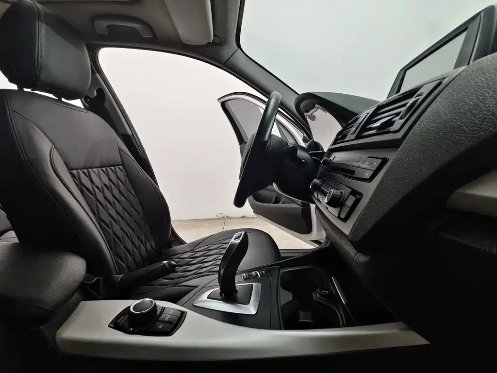 BMW 1 Series (Import) — миниатюра 15