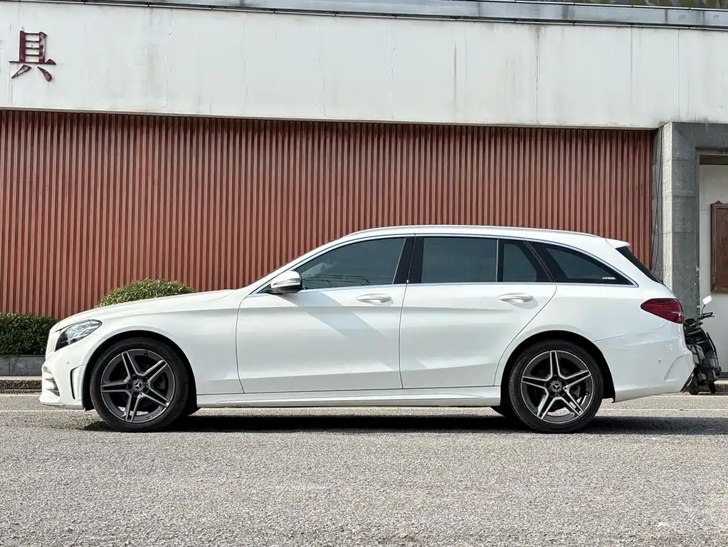 Mercedes-Benz C-Class (Import) — миниатюра 18