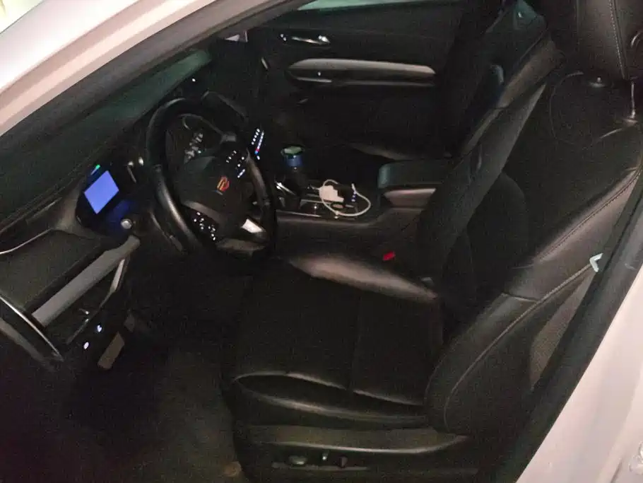 Cadillac XT4 — миниатюра 9