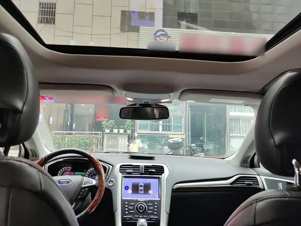 Ford Mondeo — миниатюра 18