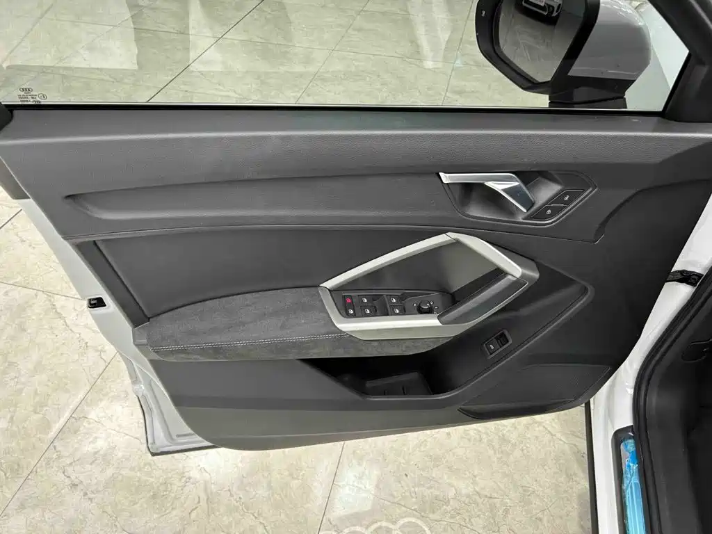 Audi Q3 — миниатюра 15