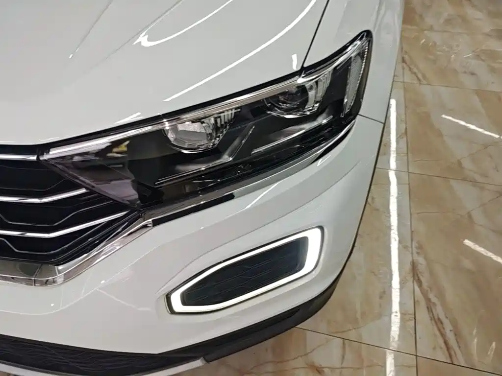 Volkswagen T-Roc — миниатюра 24