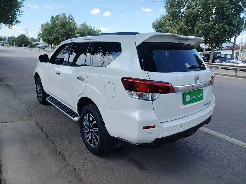 Nissan Terra — миниатюра 5