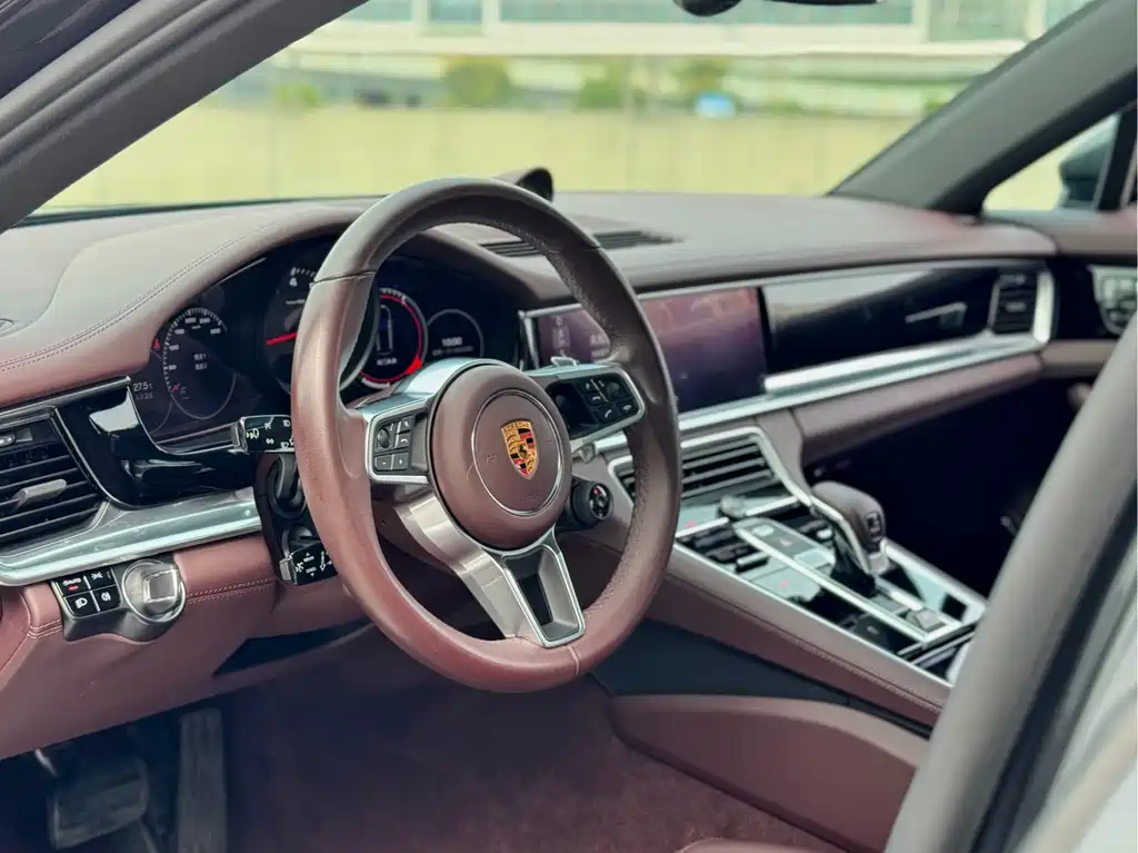 Porsche Panamera — миниатюра 6