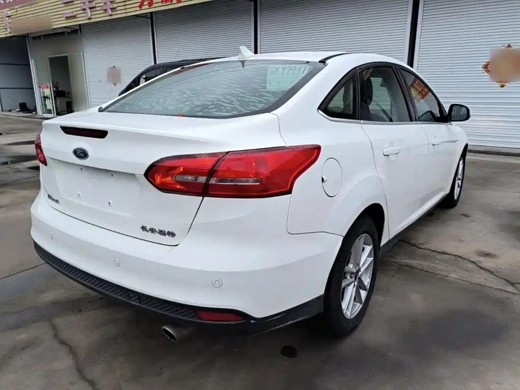 Ford Focus — миниатюра 7
