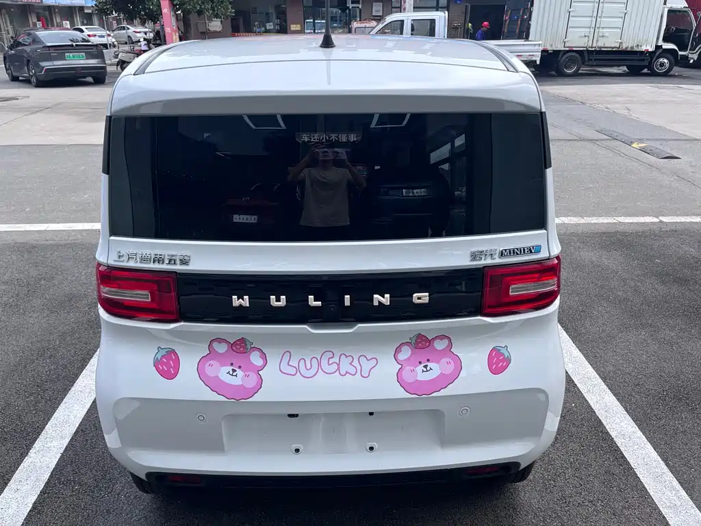 Wuling MINIEV — миниатюра 4