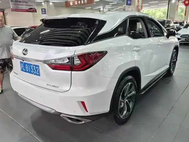 Lexus RX — миниатюра 4