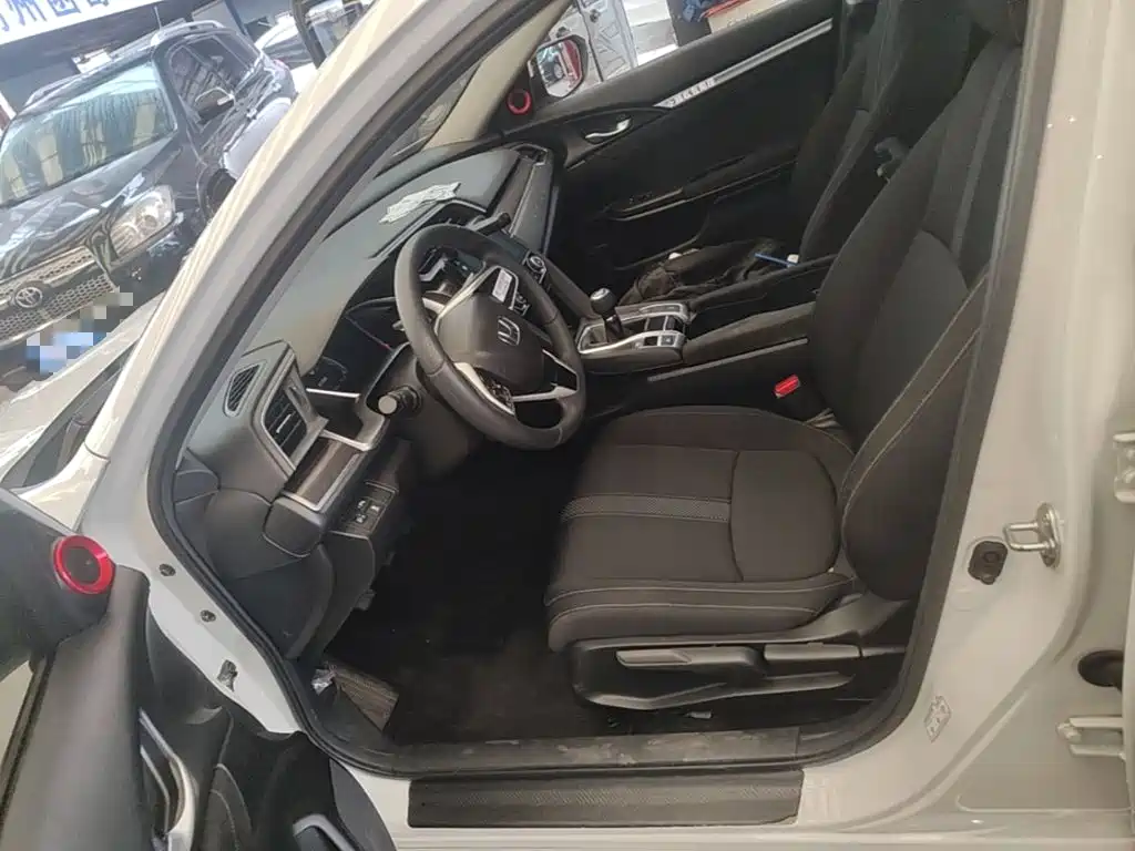 Honda Civic — миниатюра 15