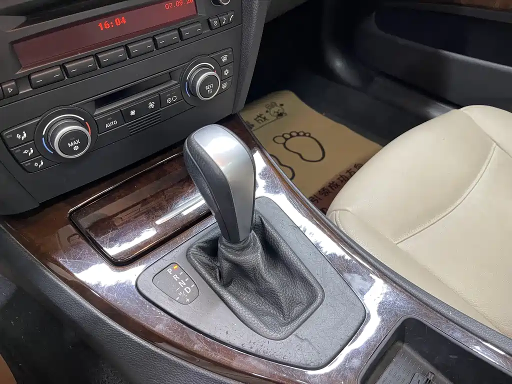 BMW 3 Series — миниатюра 17