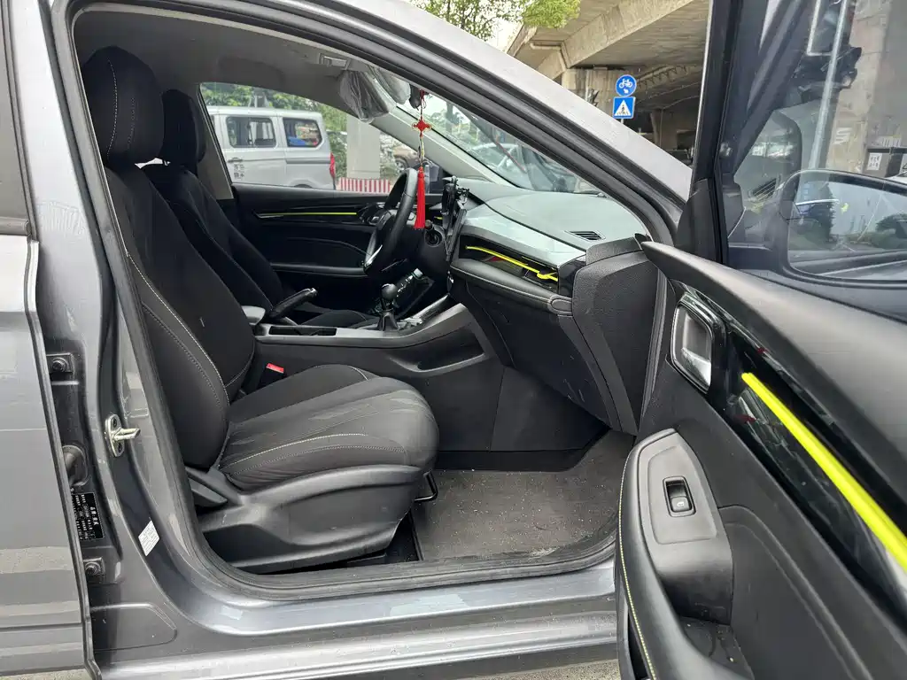 Roewe i5 — миниатюра 10