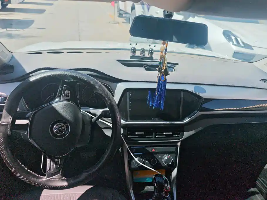 Volkswagen T-Cross — миниатюра 12