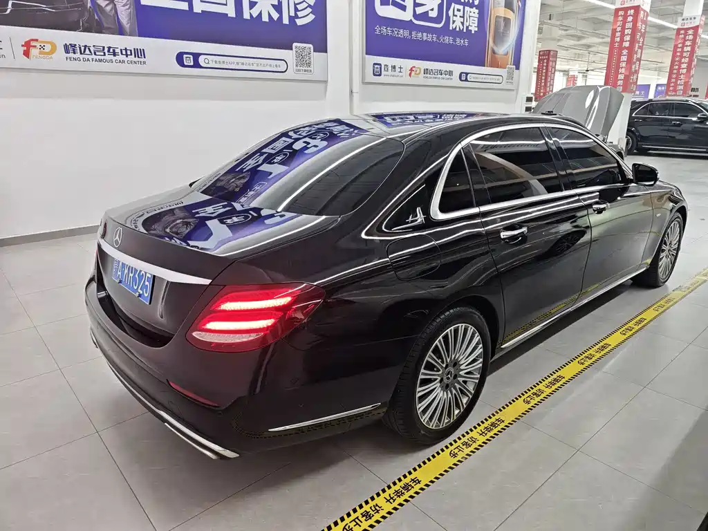 Mercedes-Benz E-Class — миниатюра 9