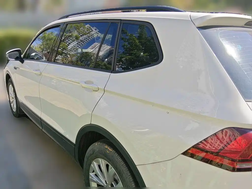 Volkswagen Tiguan L — миниатюра 4