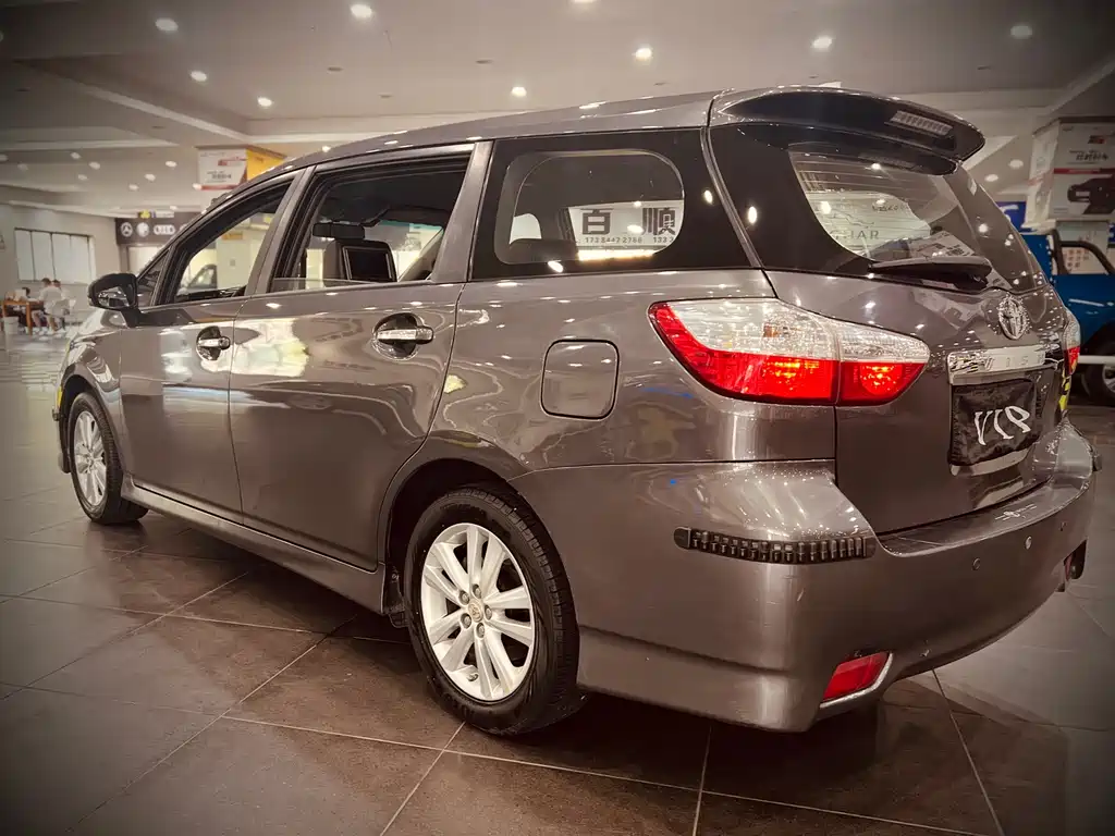 Toyota WISH — миниатюра 7