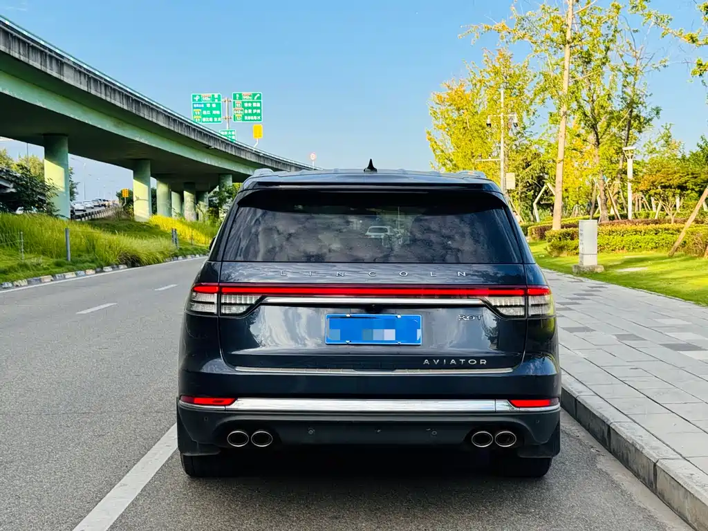 Lincoln Aviator — миниатюра 8