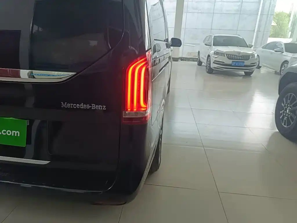 Mercedes-Benz V-Class — миниатюра 8