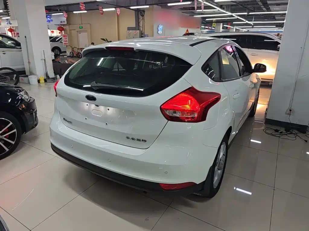 Ford Focus — миниатюра 7