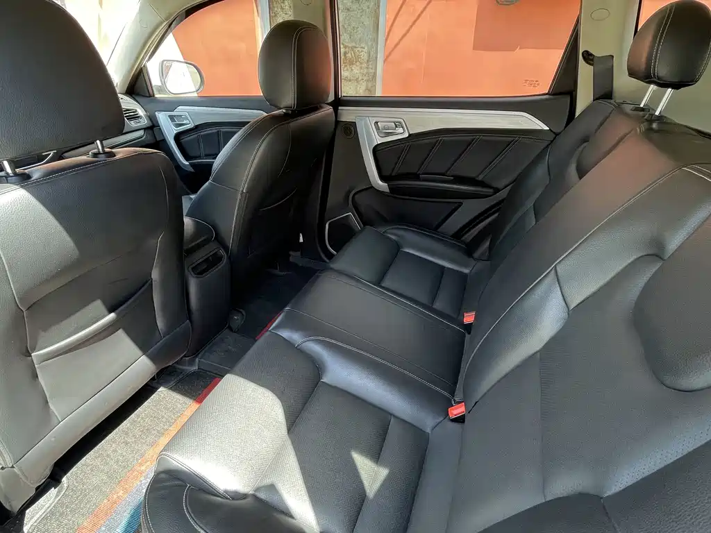 Geely Vision X6 — миниатюра 7