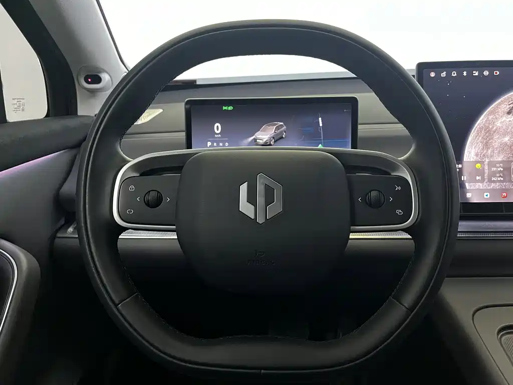 Leapmotor Leapmotor C10 — миниатюра 13