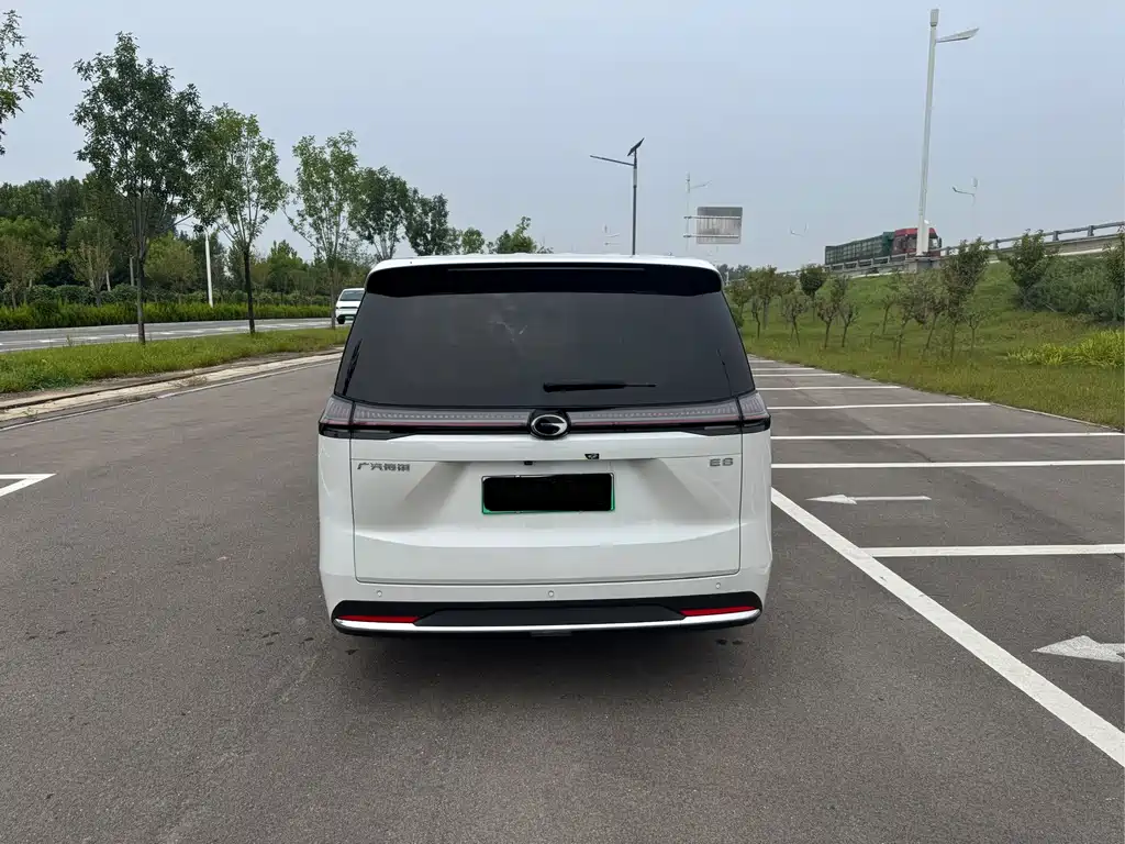GAC Motor Trumpchi E8 PHEV — миниатюра 5