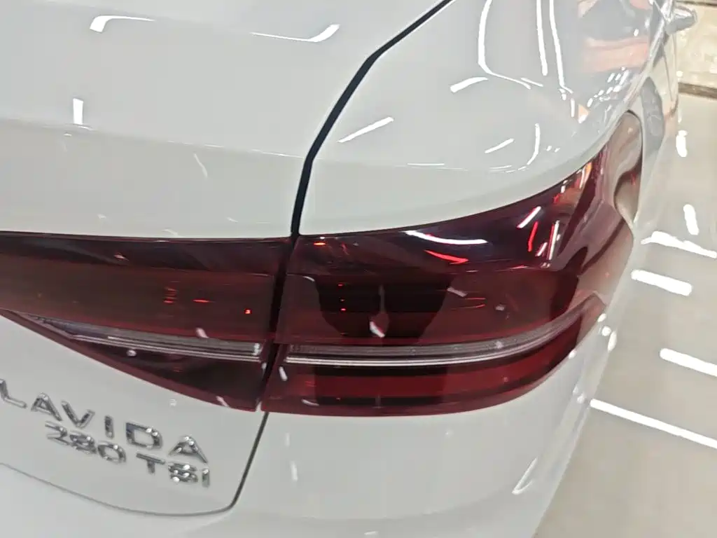 Volkswagen Lavida — миниатюра 8