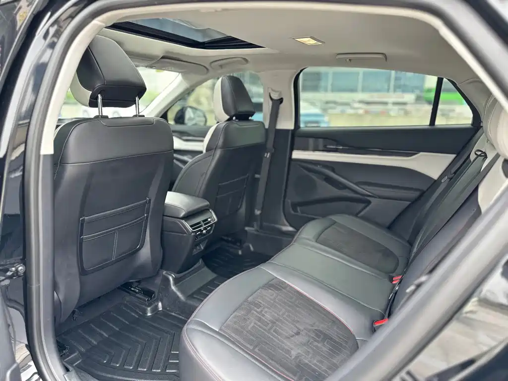Ford Mondeo — миниатюра 12