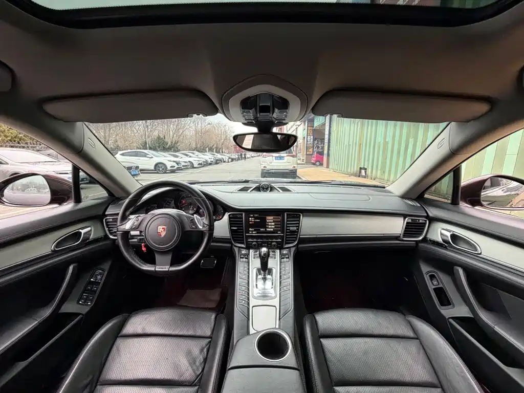 Porsche Panamera — миниатюра 4