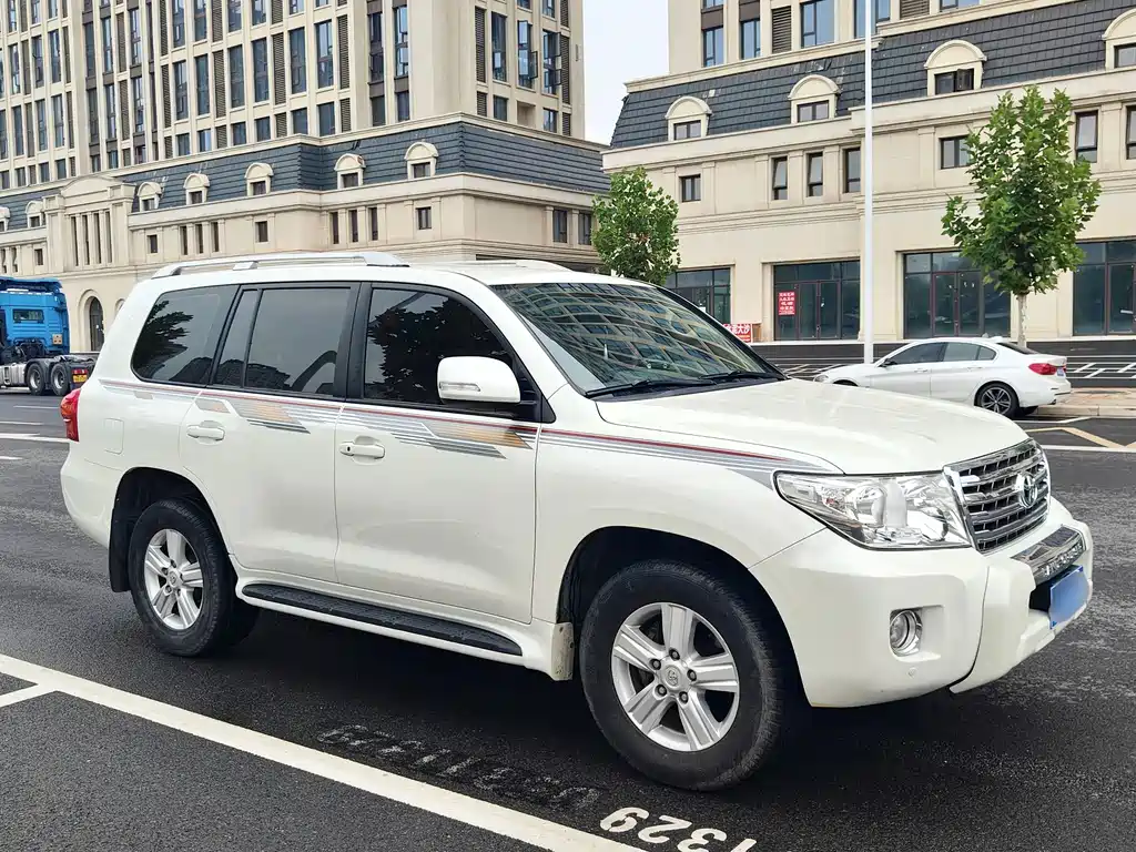 Toyota Land Cruiser — миниатюра 3