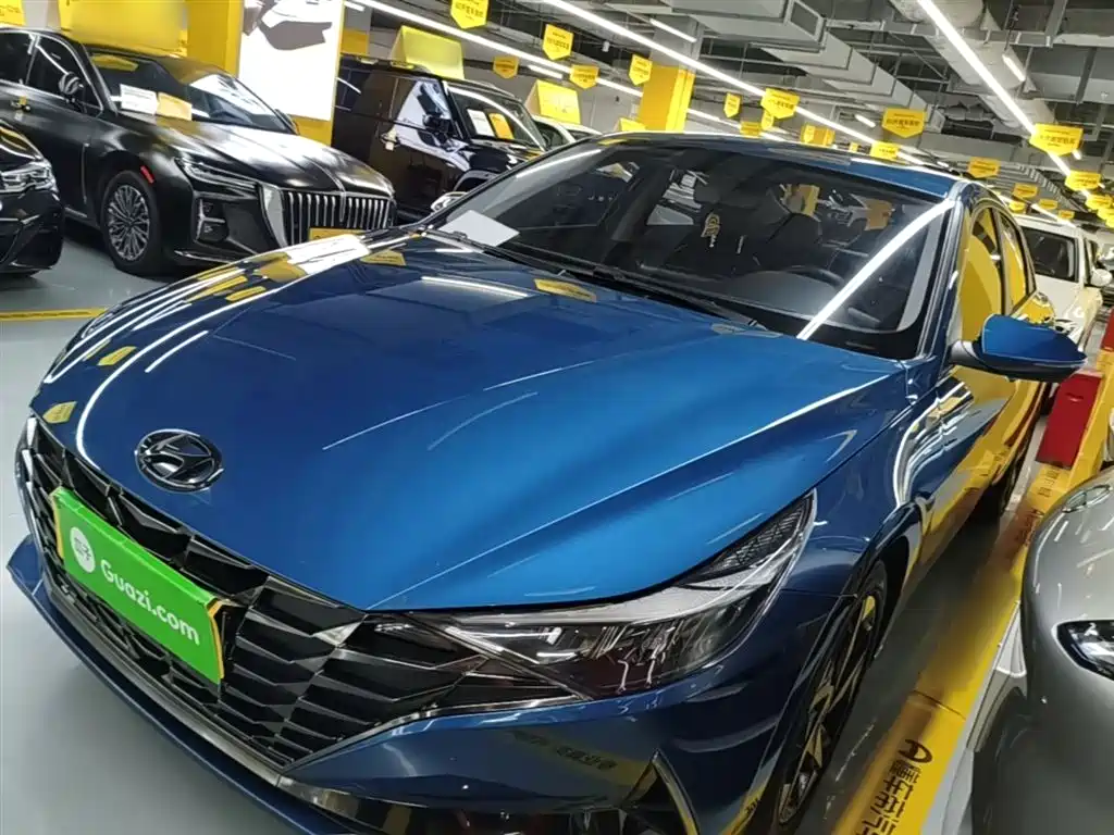 Hyundai Elantra 2022