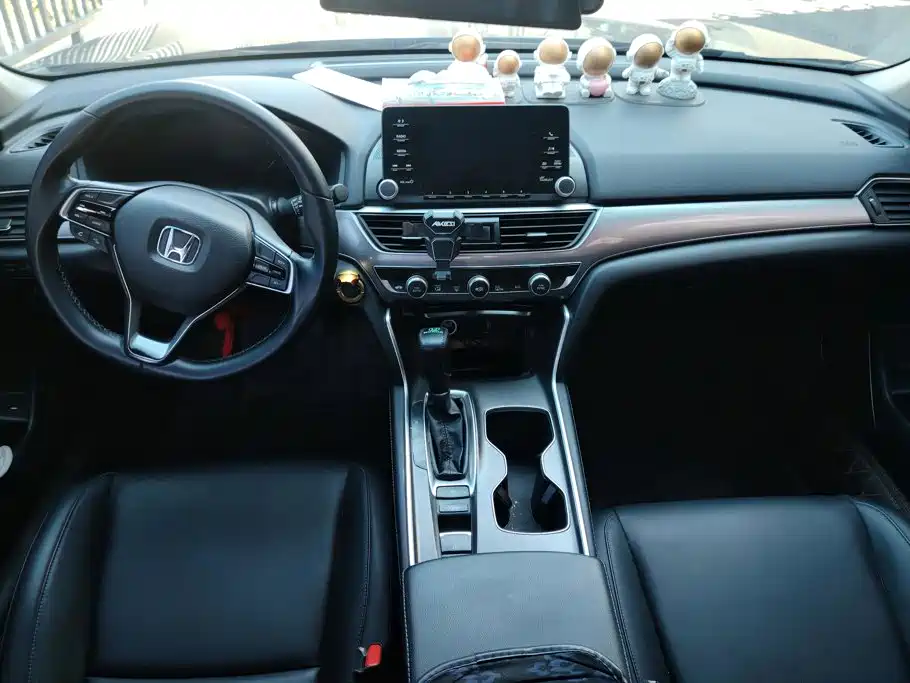 Honda Accord — миниатюра 12