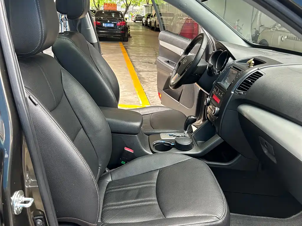 Kia Sorento — миниатюра 7