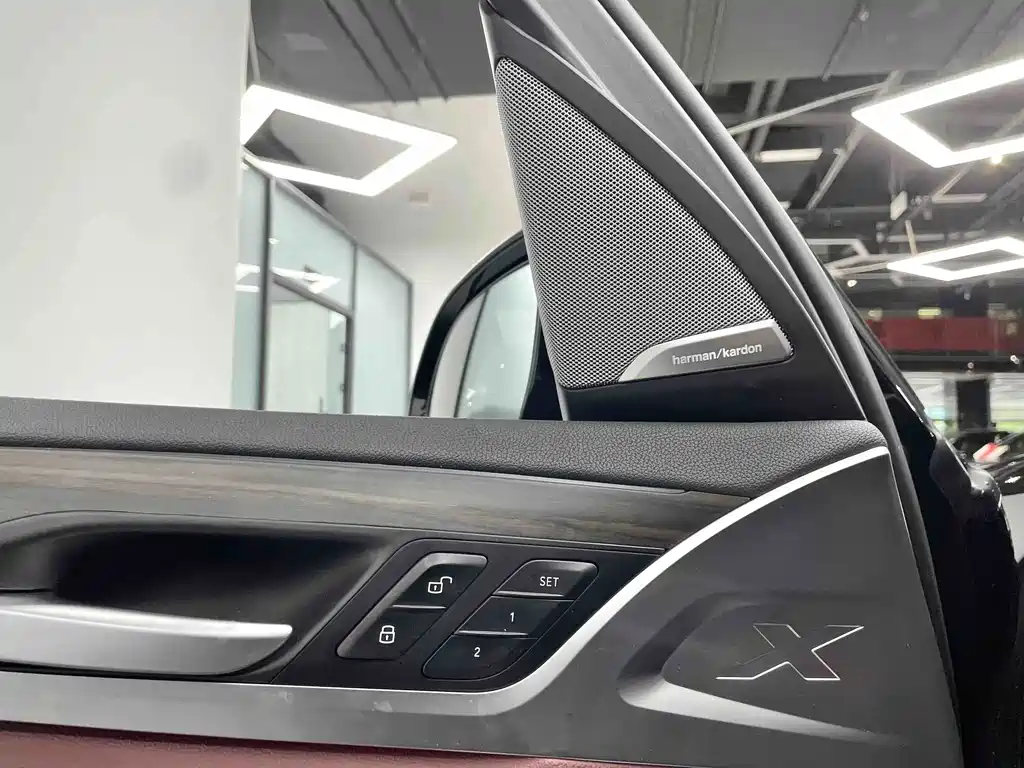 BMW X3 — миниатюра 9