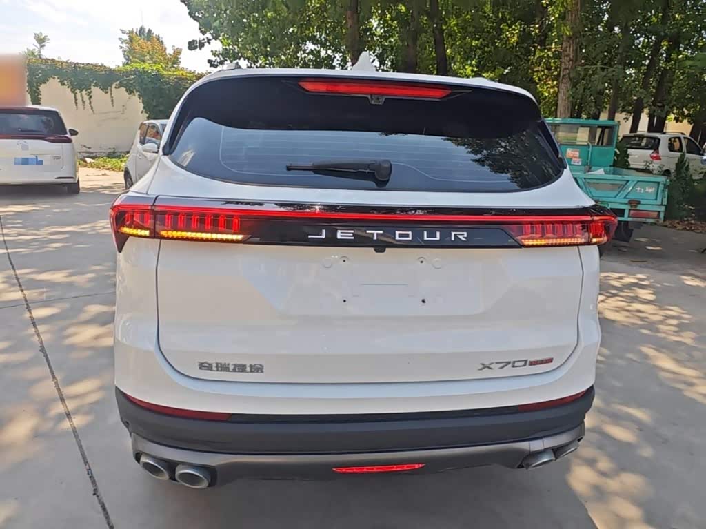 Jetour Jetour X70 PLUS 1.5 л 2024 г. Белый, пробег 49800 км