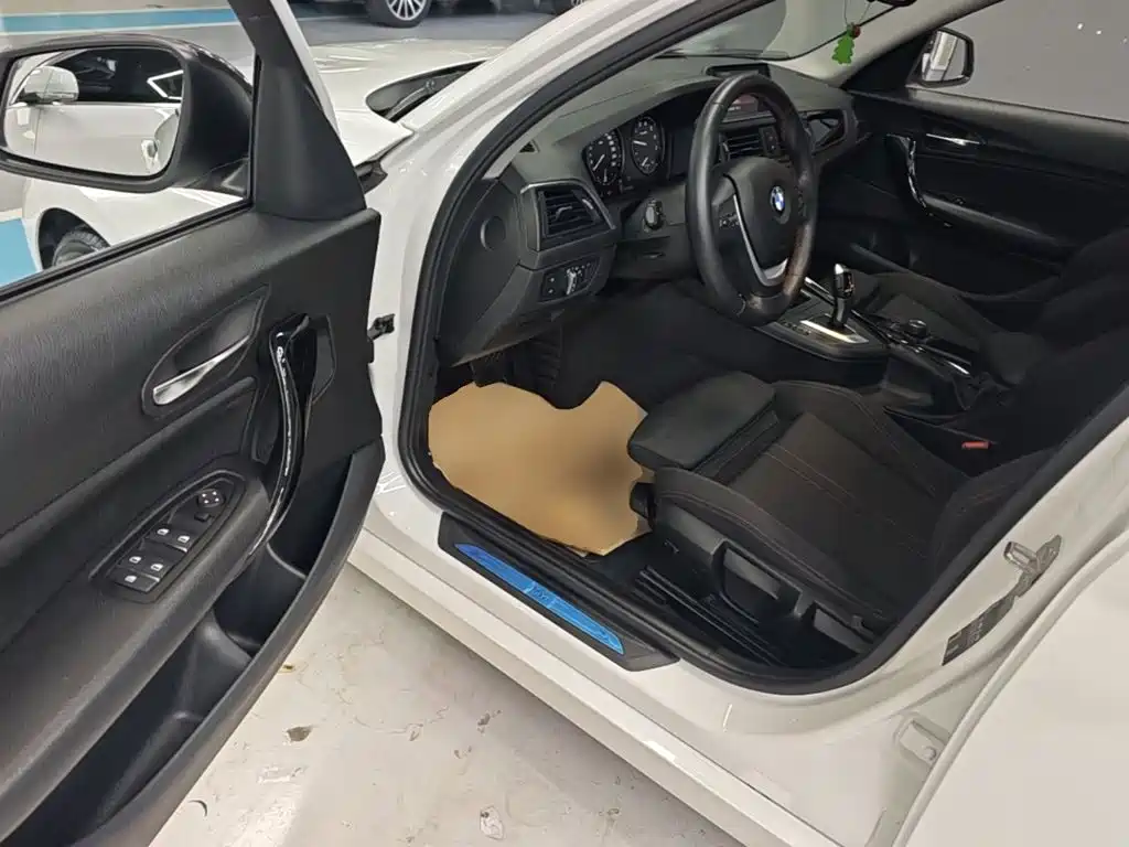 BMW 1 Series (Import) — миниатюра 16